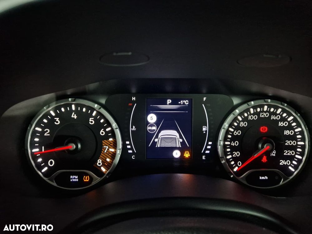 Jeep Renegade - 15