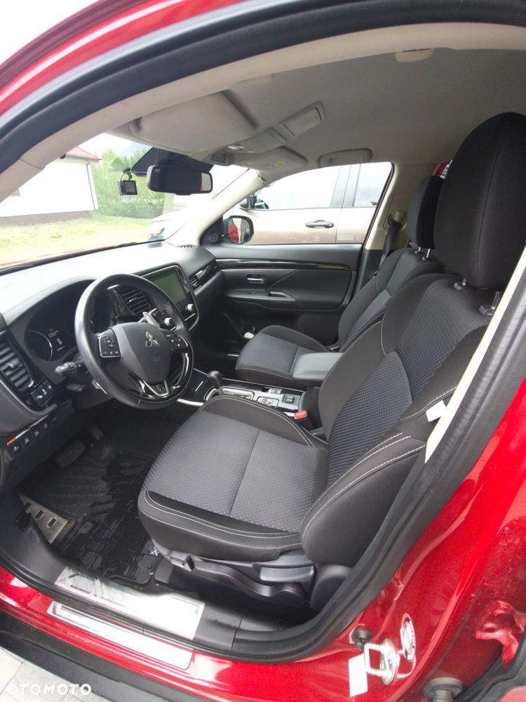 Mitsubishi Outlander 2.0 Intense + SDA 4WD CVT - 9