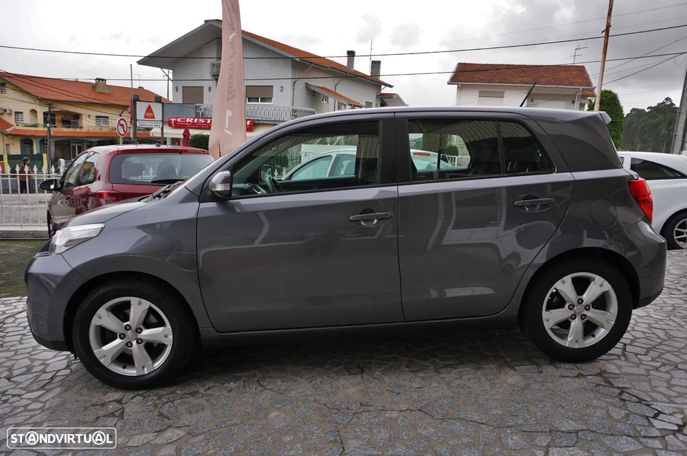 Toyota Urban Cruiser 1.4 D-4D High Pack - 8