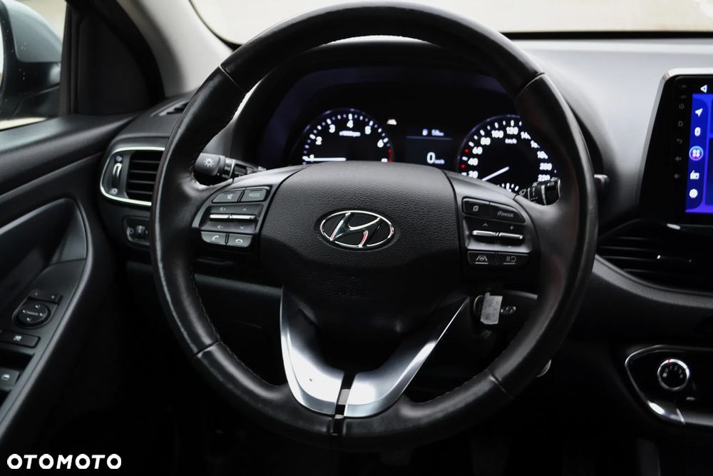 Hyundai i30 1.0 T-GDI Classic + - 22