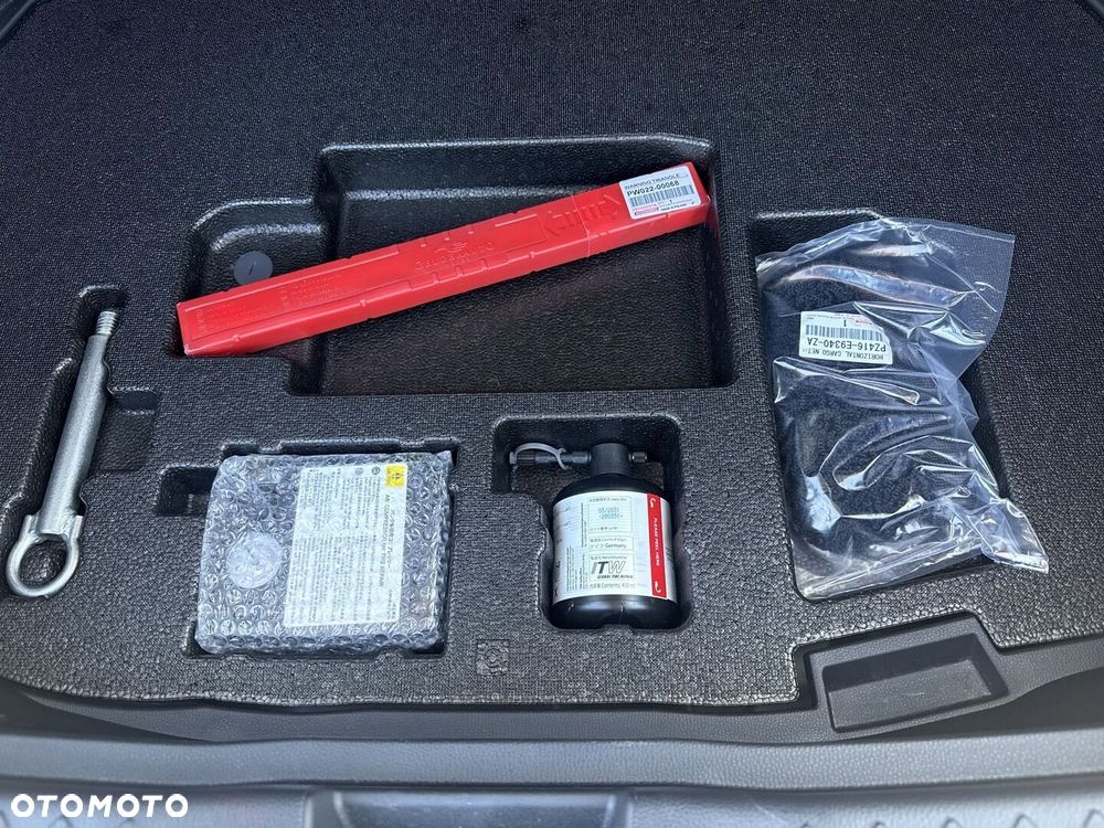 Toyota C-HR 1.8 Hybrid Style - 29