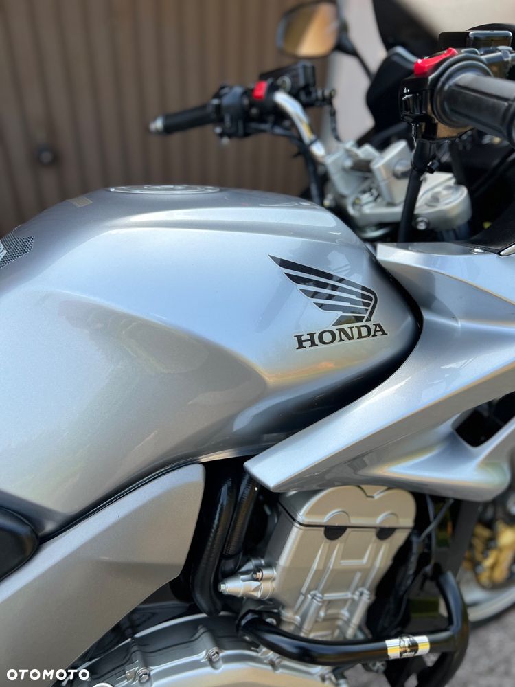 Honda CBF - 11