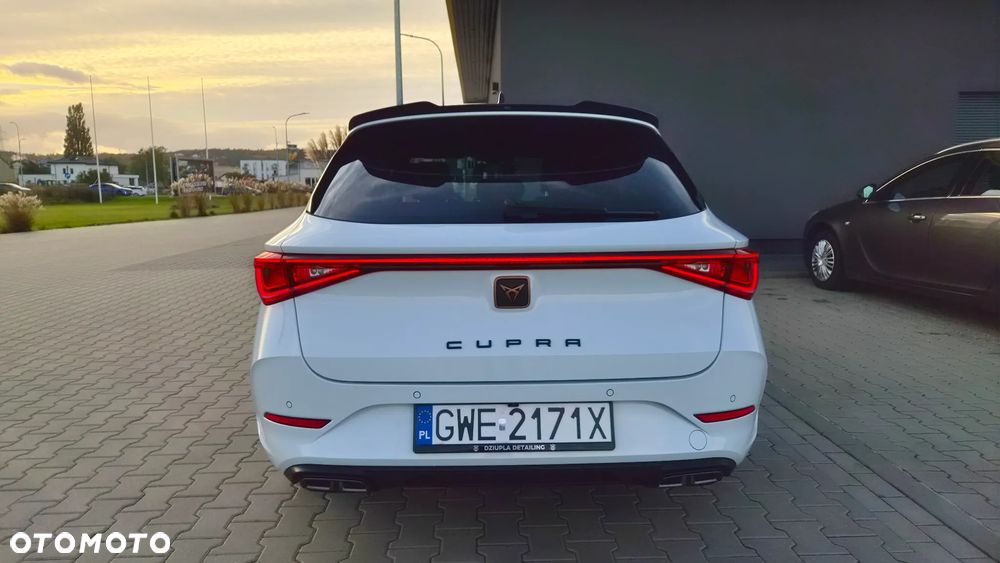 Cupra Leon 1.5 eTSI DSG - 6