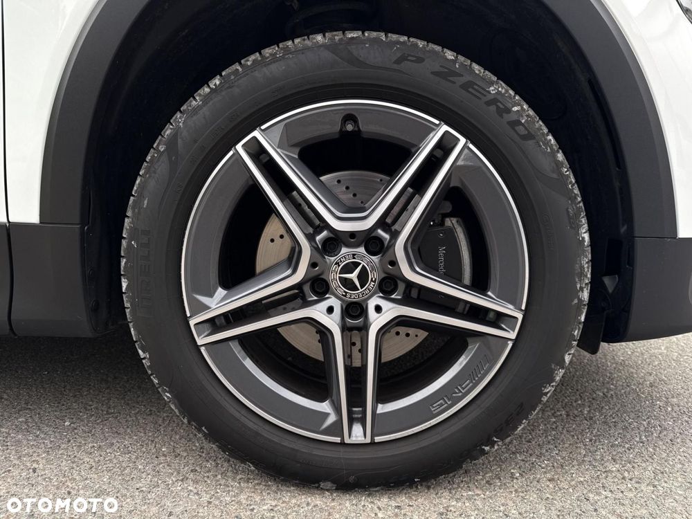 Mercedes-Benz GLB - 22