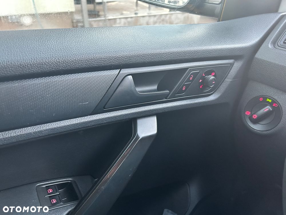 Volkswagen CADDY MAXI - 17