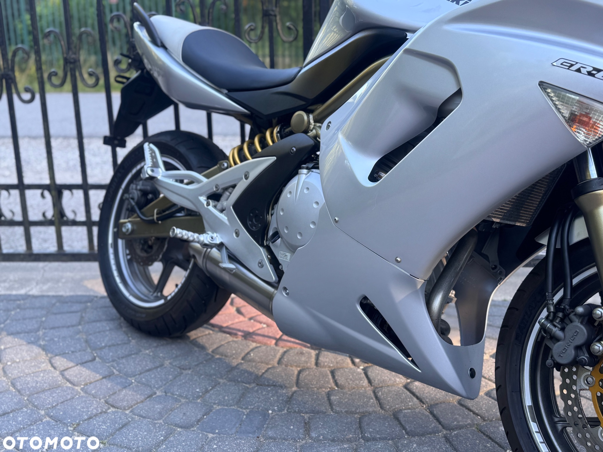 Kawasaki ER - 12