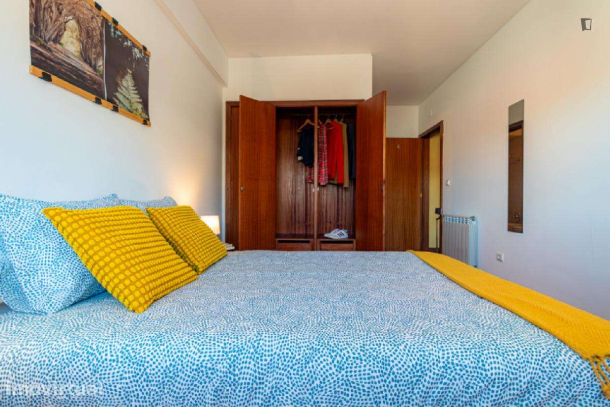 Quarto - localizado em Paranhos Porto - Grande imagem: 3/15