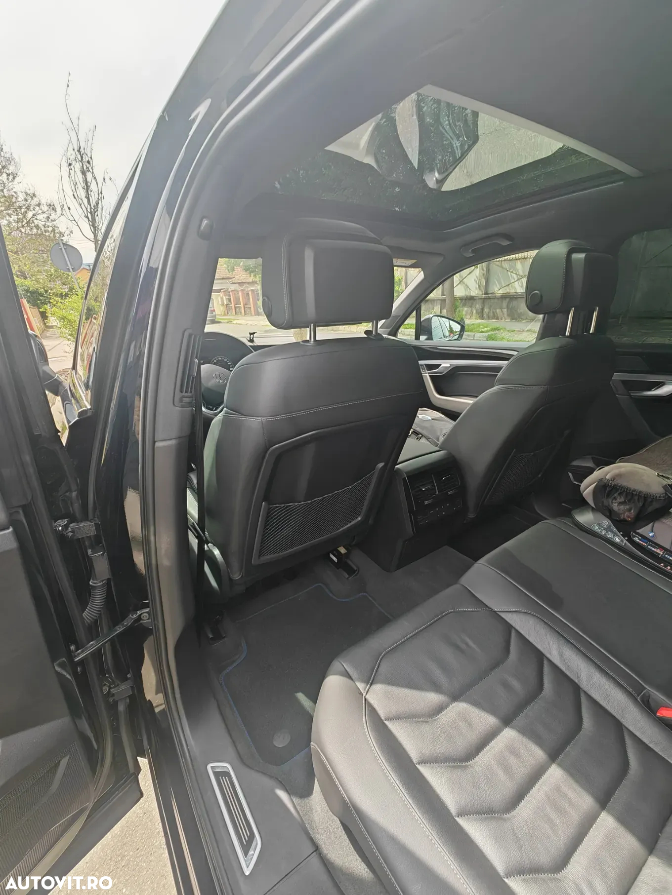 Volkswagen Touareg V6 TSI R-Style - 12