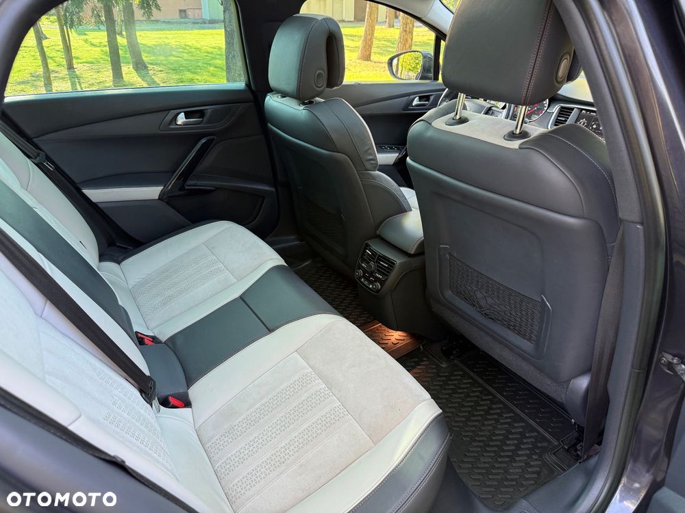 Peugeot 508 RXH Hybrid4 - 35