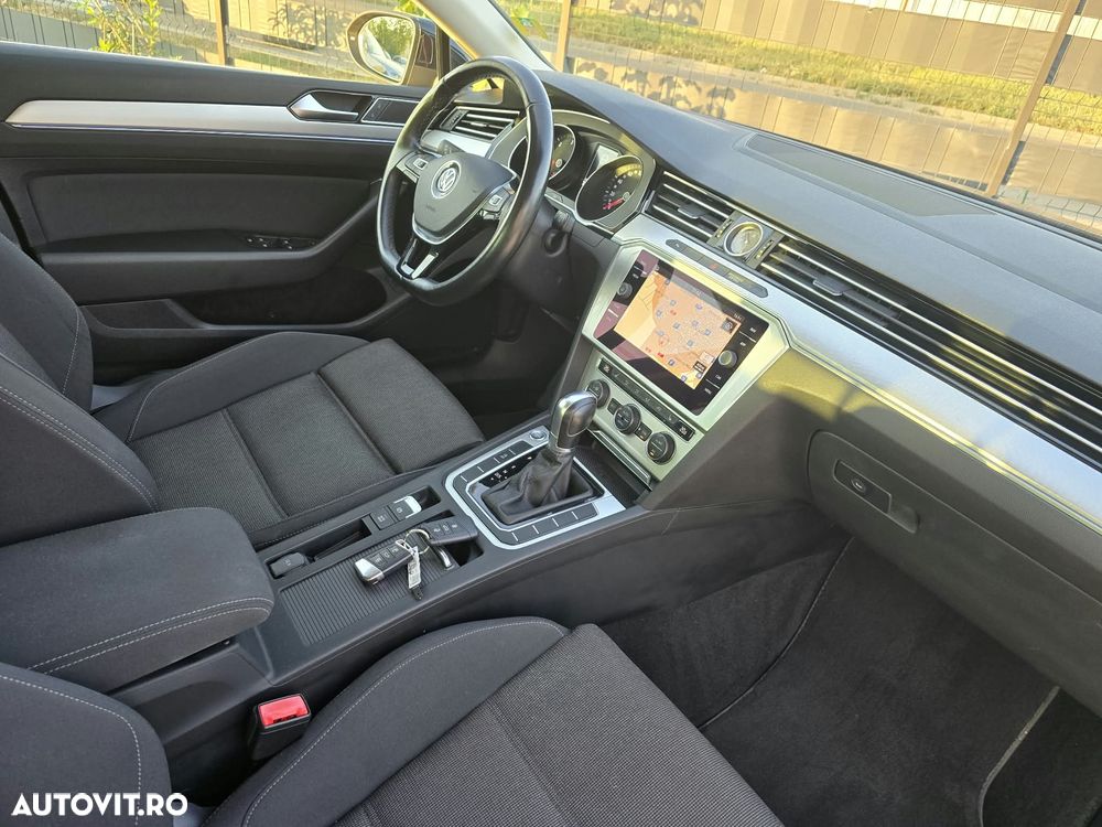 Volkswagen Passat 2.0 TDI DSG Highline - 10