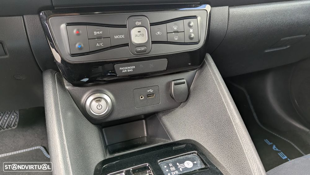 Nissan Leaf N-Connecta - 22