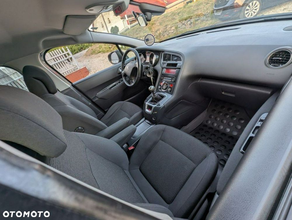 Peugeot 5008 - 4
