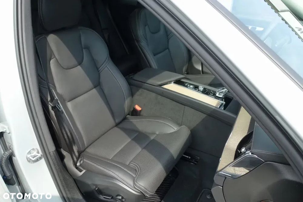 Volvo XC 60 B5 B AWD Core - 11