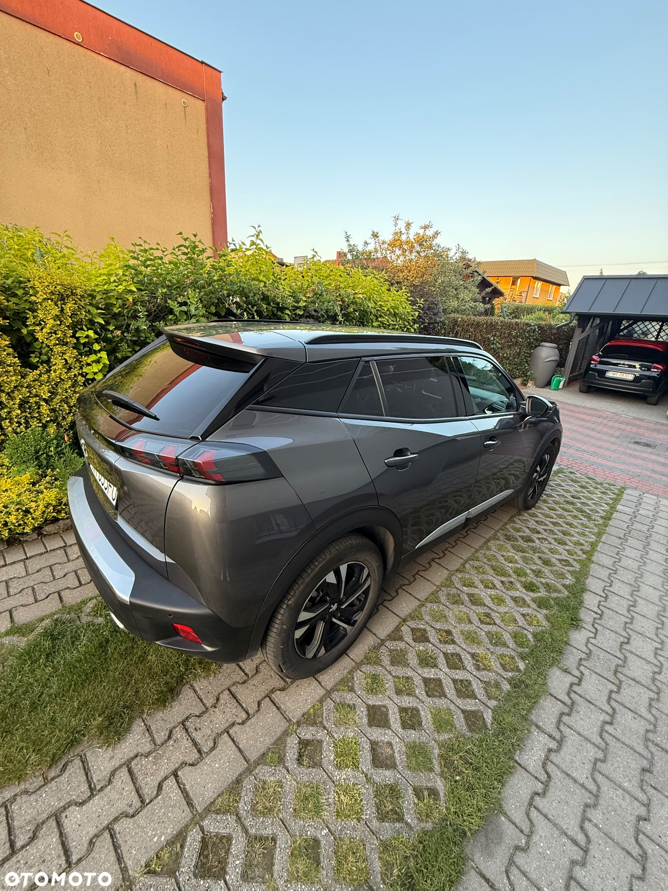 Peugeot 2008 PureTech 130 Allure - 4