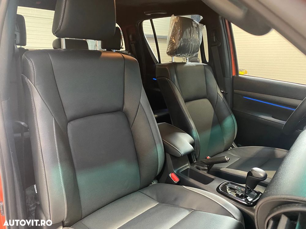 Toyota Hilux 2.8D 204CP 4x4 Double Cab AT MHEV Invincible - 15