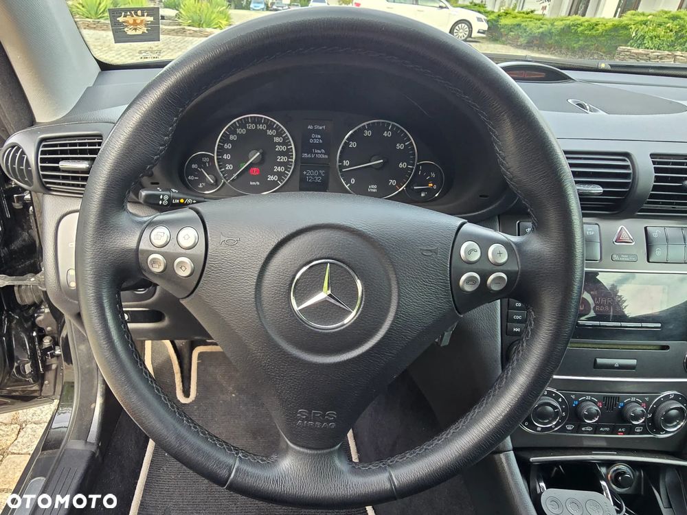 Mercedes-Benz Klasa C 200 Kompressor Sport Edition - 30