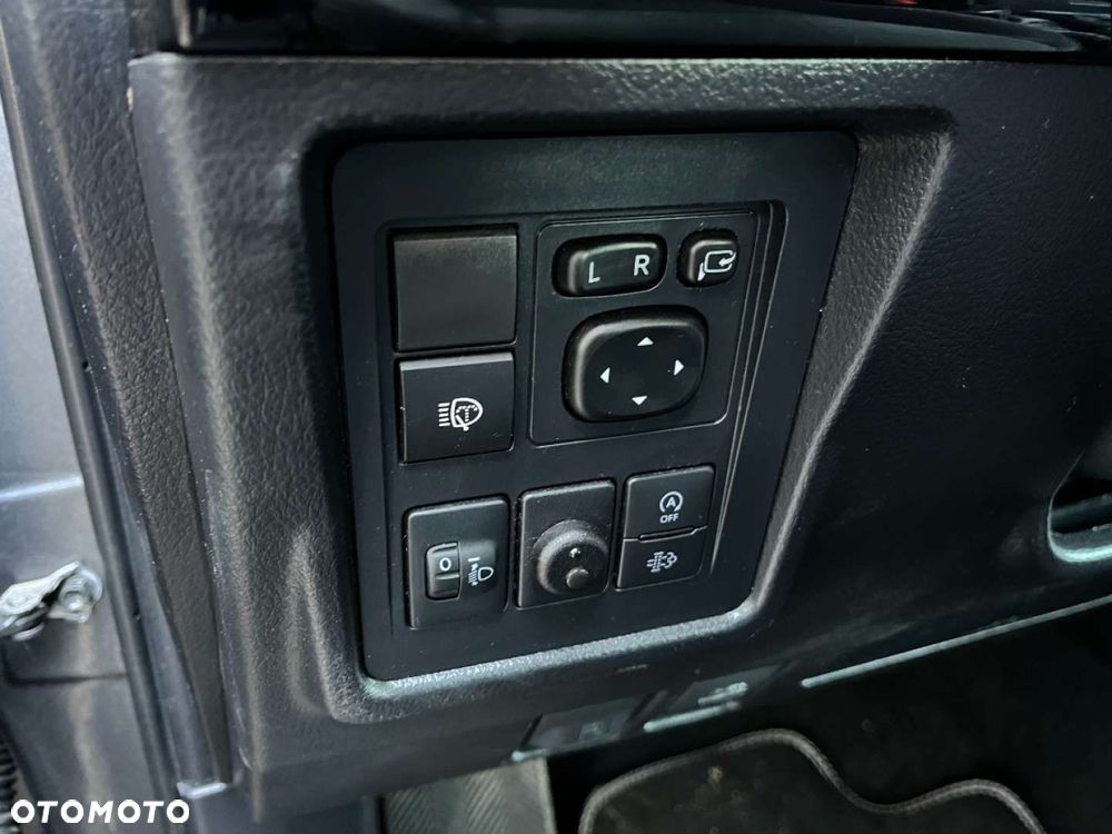 Toyota Land Cruiser - 21