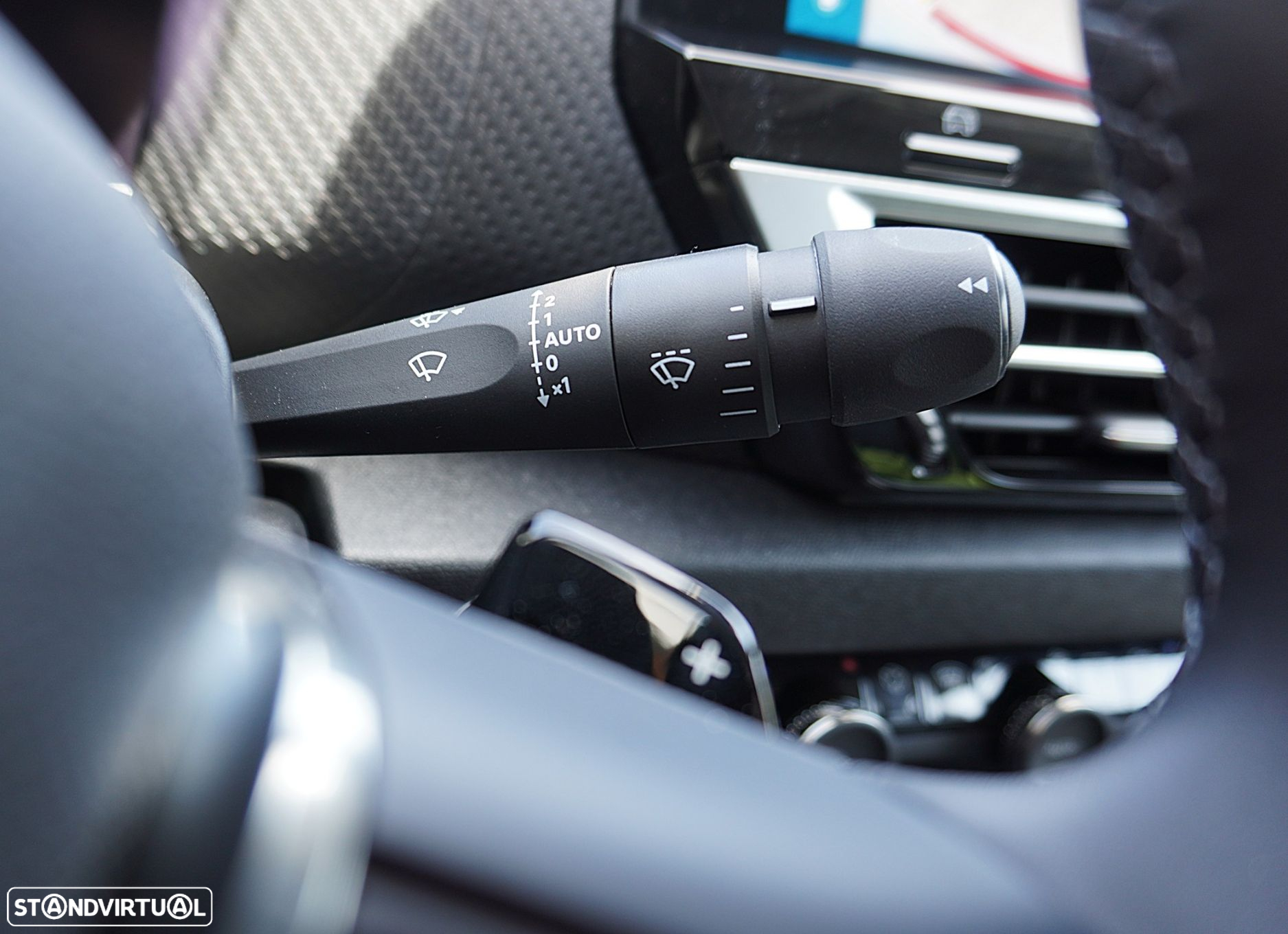 Citroën C4 1.2 PureTech Shine EAT8 - 15