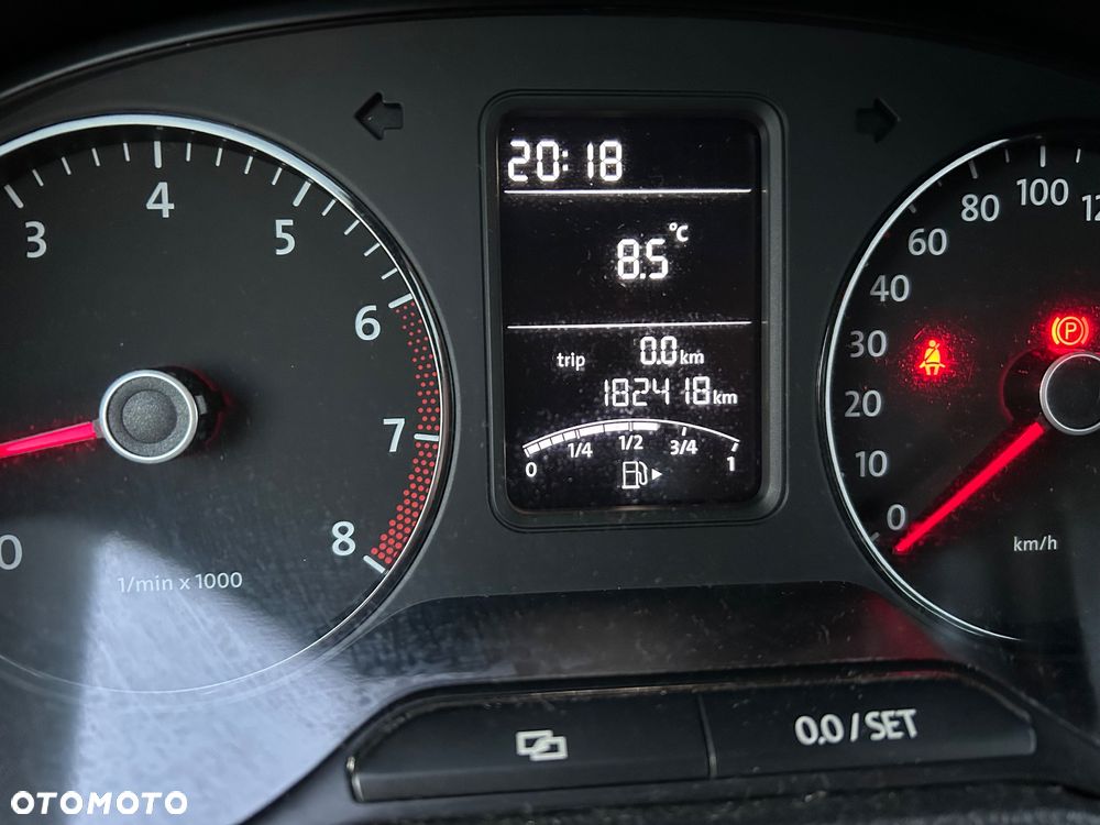 Volkswagen Polo 1.2 MATCH - 20
