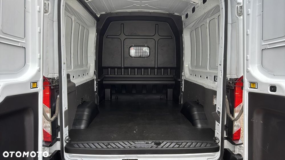 Ford Transit - 19