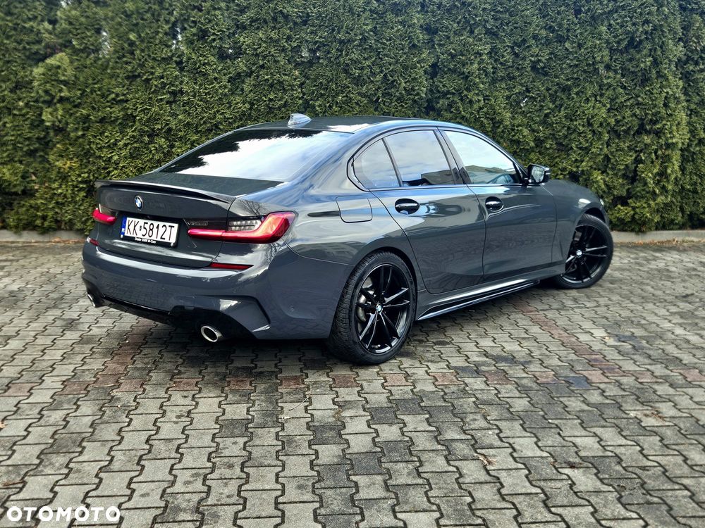BMW Seria 3 330i xDrive M Sport - 2