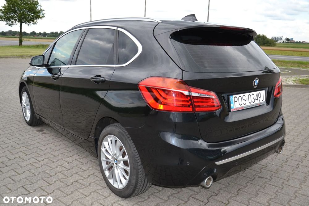 BMW Seria 2 218d - 11