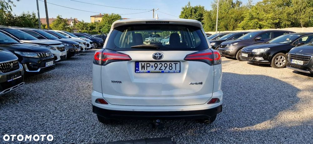Toyota RAV4 - 6