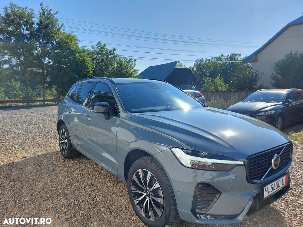 Volvo XC 60 B4 D Plus Dark - 19