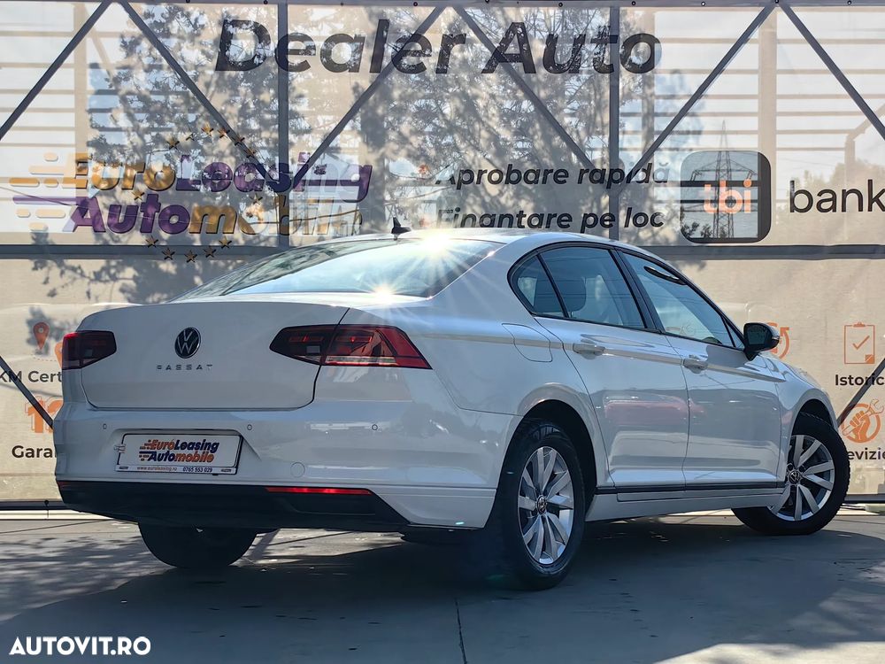 Volkswagen Passat 2.0 TDI DSG Trendline - 15