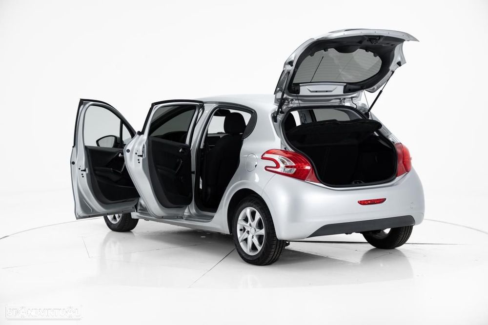Peugeot 208 - 6