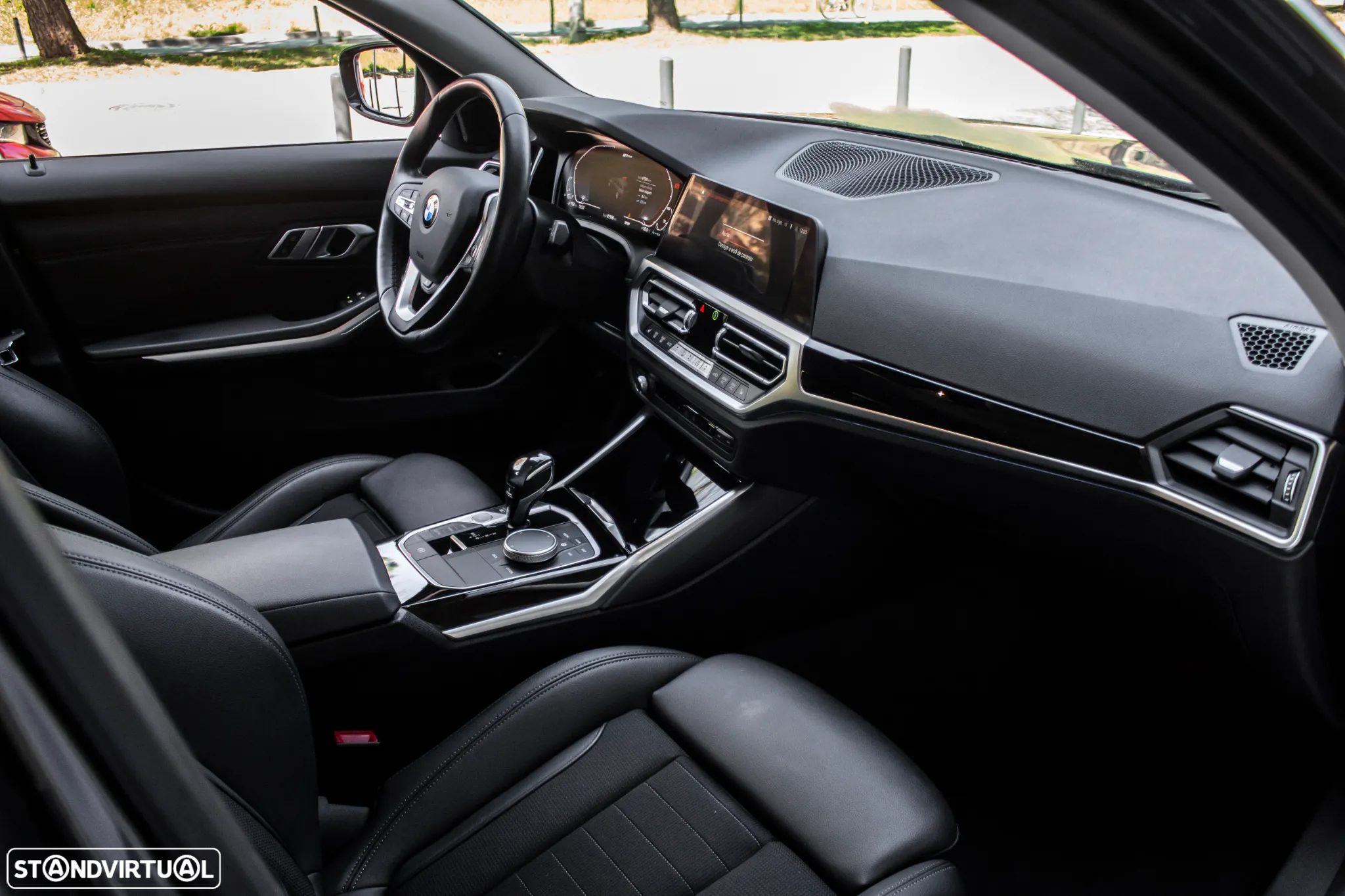 BMW 330 e Touring Line Luxury Auto - 28