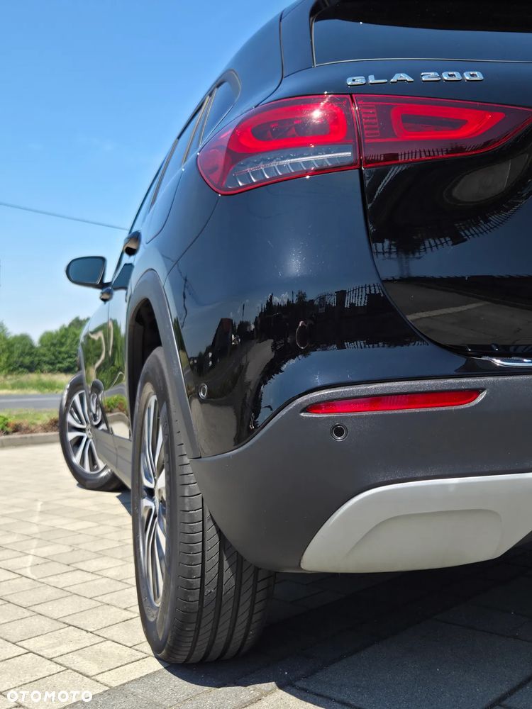 Mercedes-Benz GLA 200 Business Edition - 9
