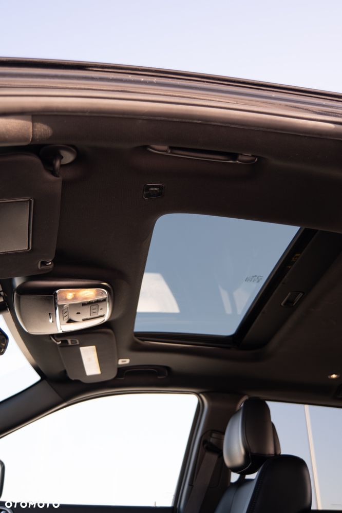 Jeep Grand Cherokee - 15