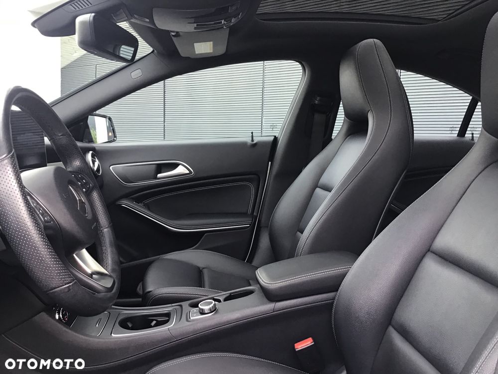 Mercedes-Benz CLA 250 4Matic 7G-DCT AMG Line - 15