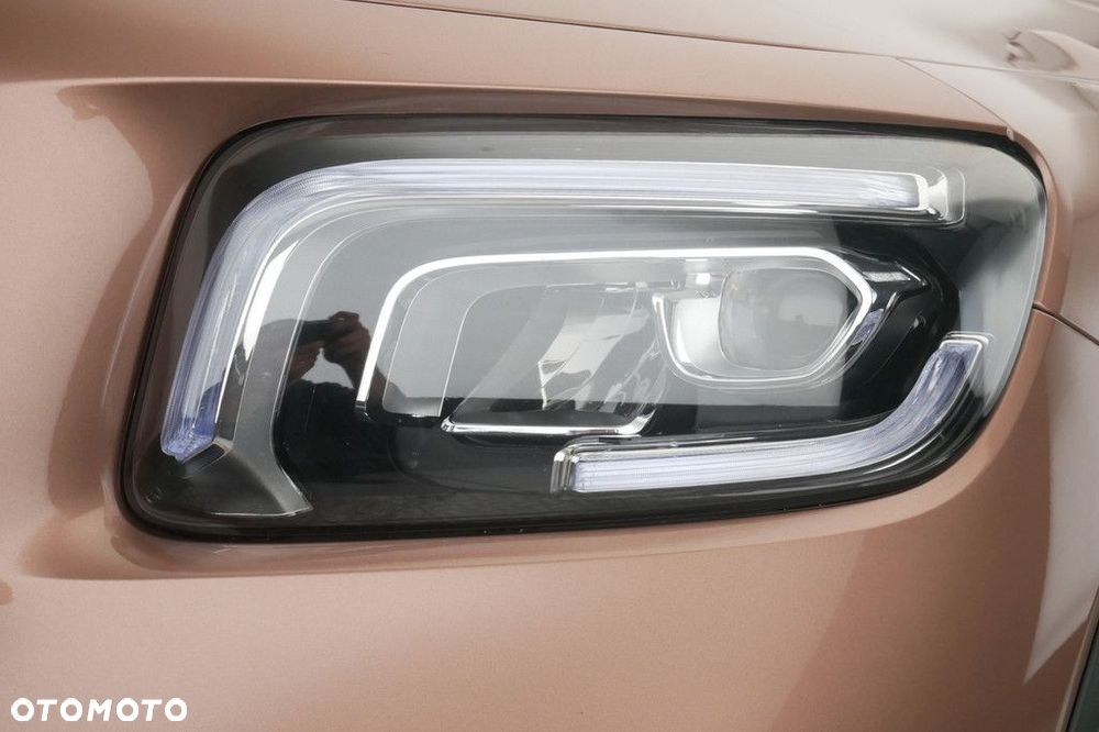 Mercedes-Benz GLB - 13