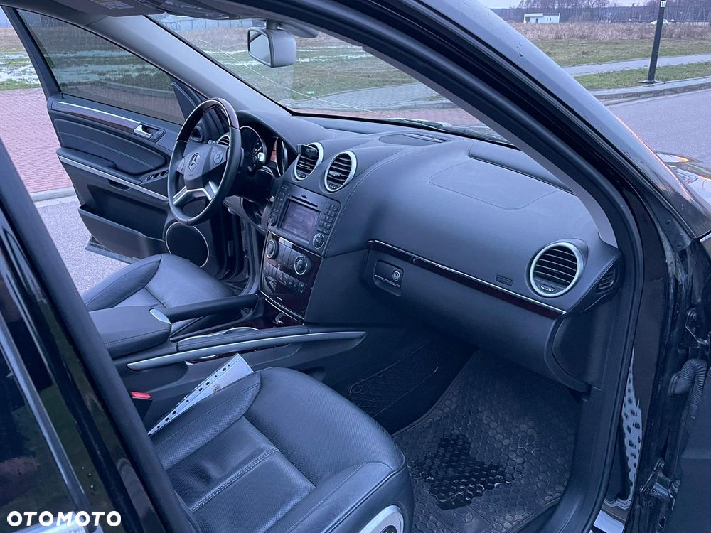 Mercedes-Benz GL 500 4Matic 7G-TRONIC Grand Edition - 6