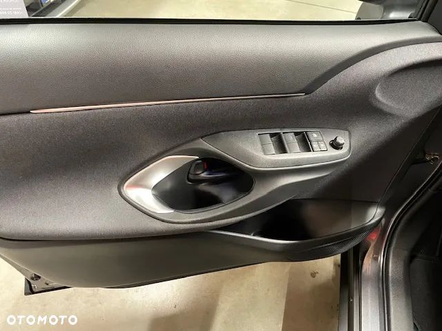 Toyota Yaris Cross Hybrid 1.5 Comfort - 19