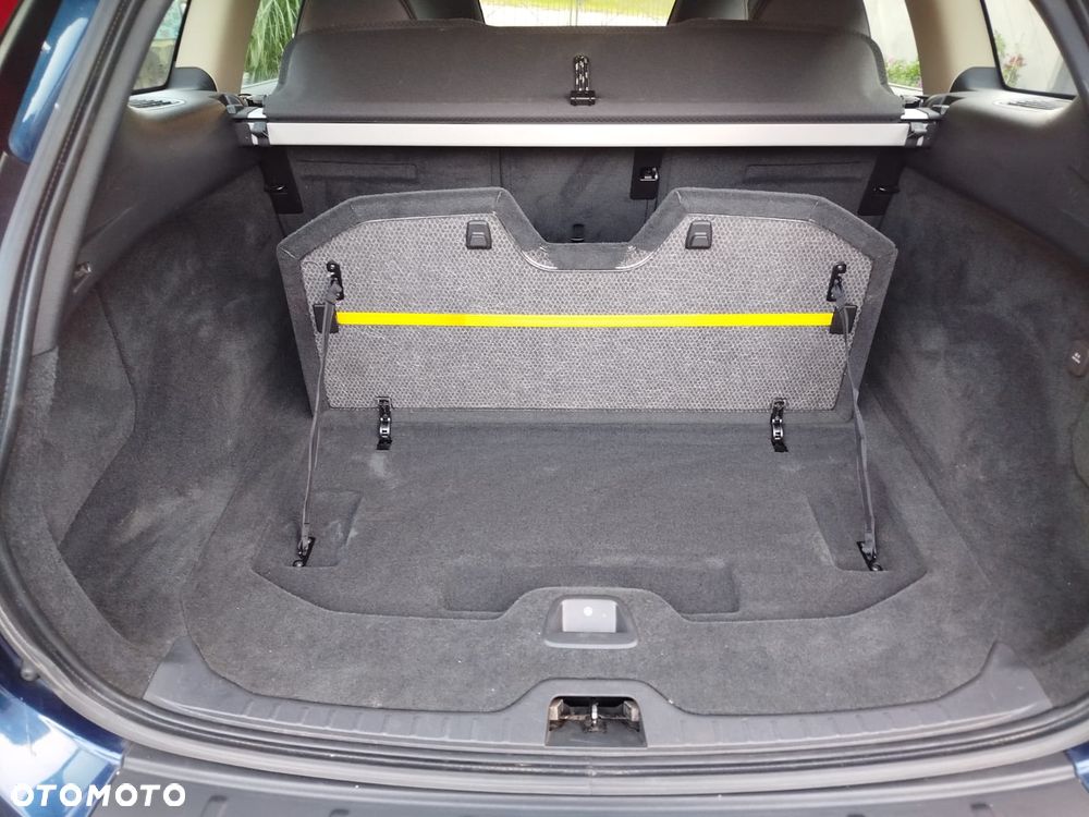 Volvo XC 60 - 35