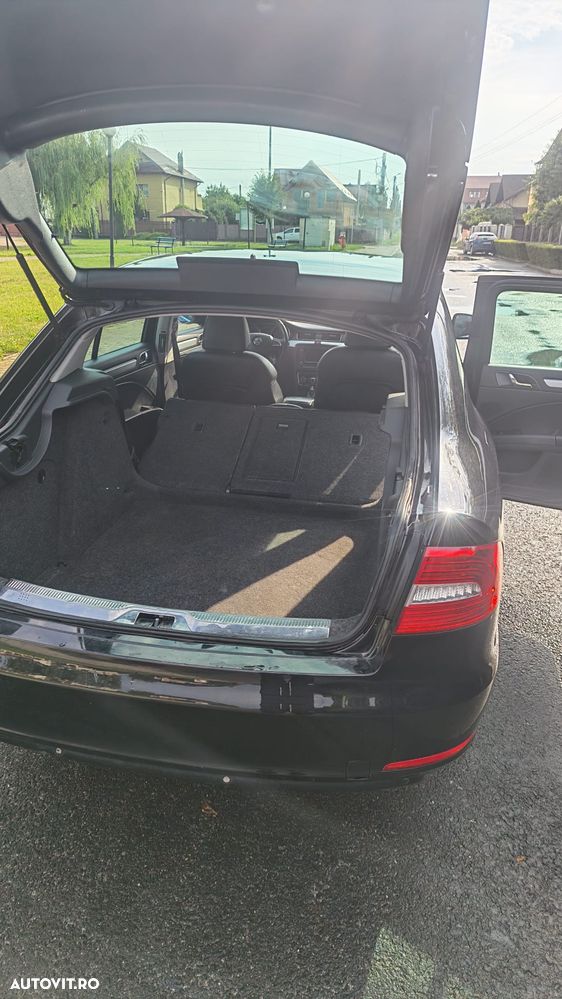 Skoda Superb 2.0 TDI Active DSG - 1