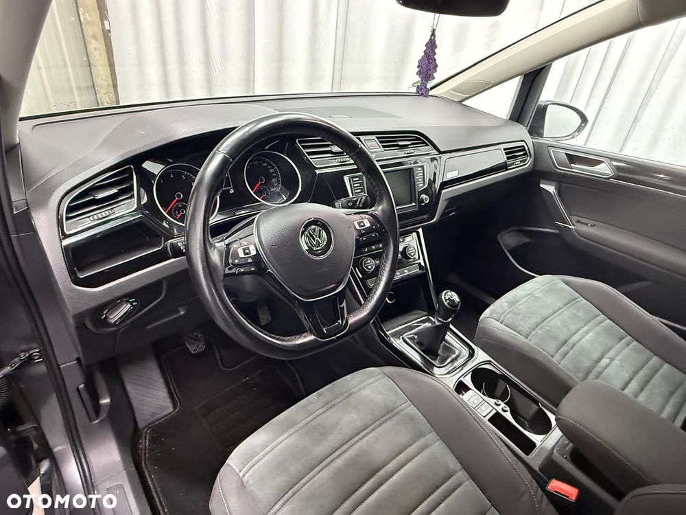 Volkswagen Touran 1.4 TSI (BlueMotion Technology) Highline - 8