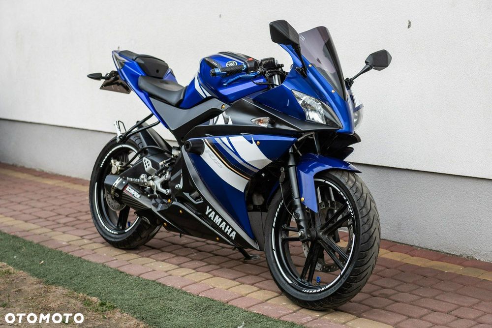 Yamaha YZF - 1