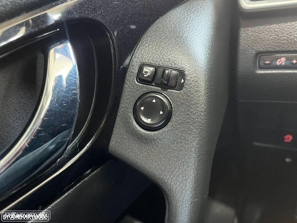 Nissan Qashqai 1.5 dCi Acenta C/Barras de Tejadilho - 24