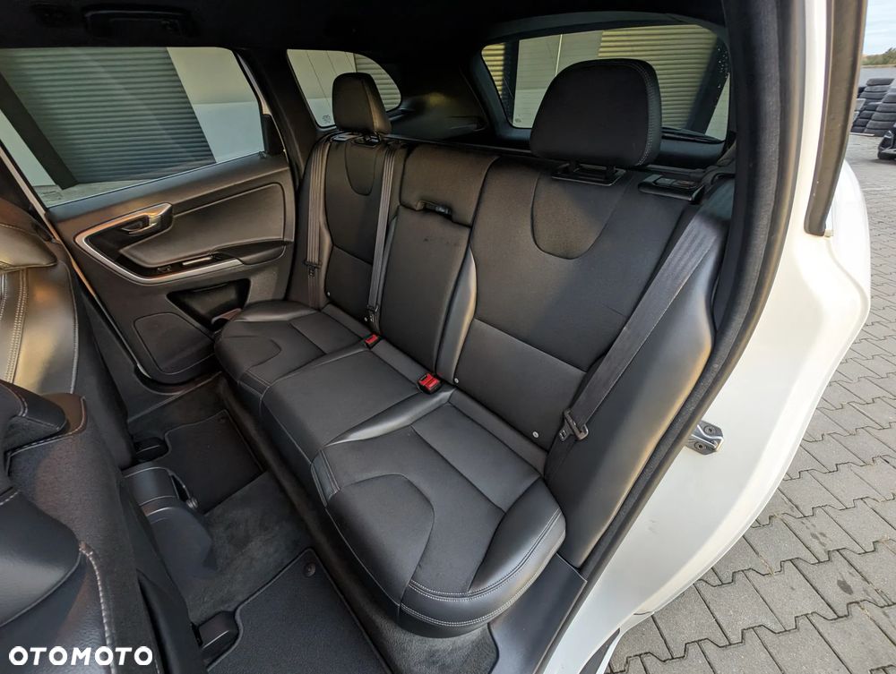 Volvo XC 60 D3 Momentum - 38