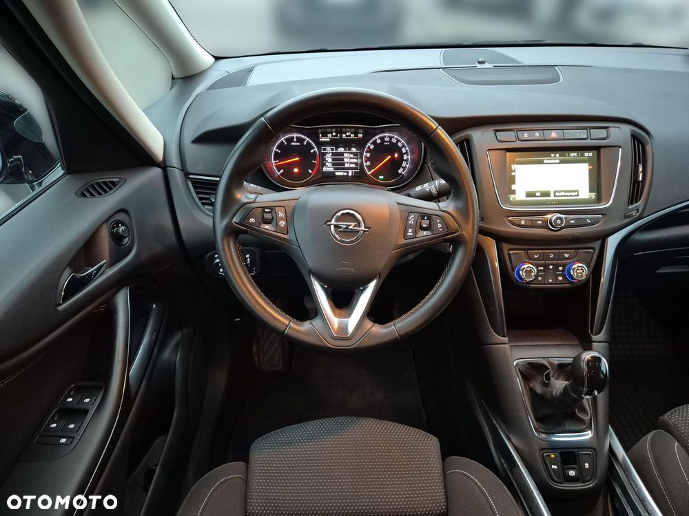 Opel Zafira - 16