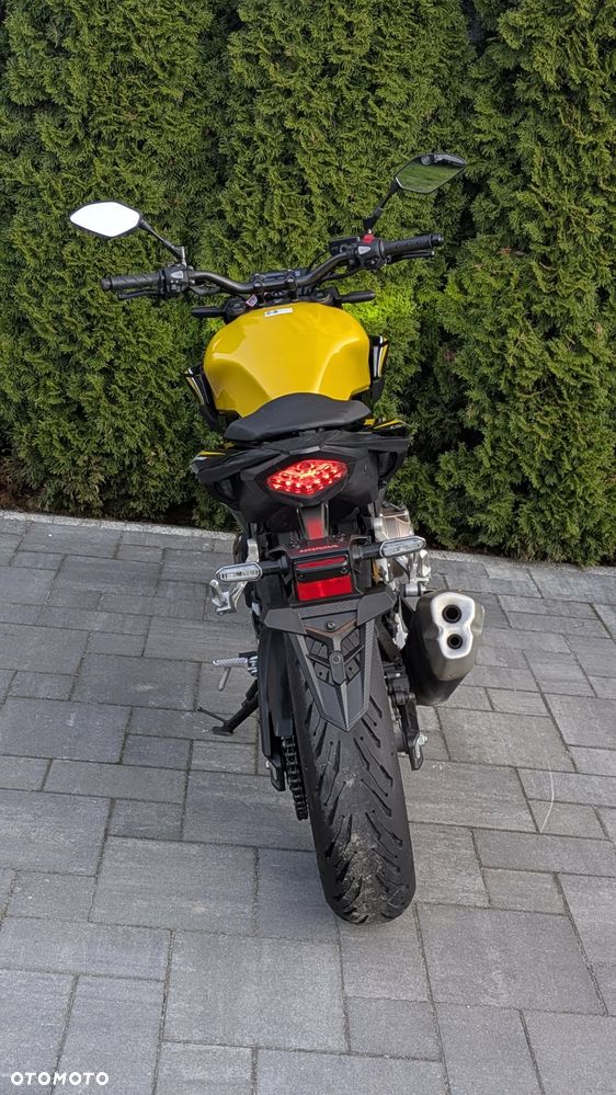 Honda CB - 4