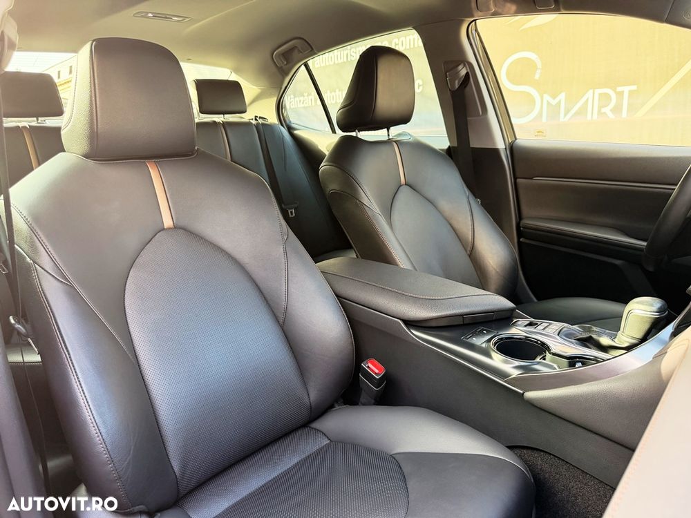 Toyota Camry - 20