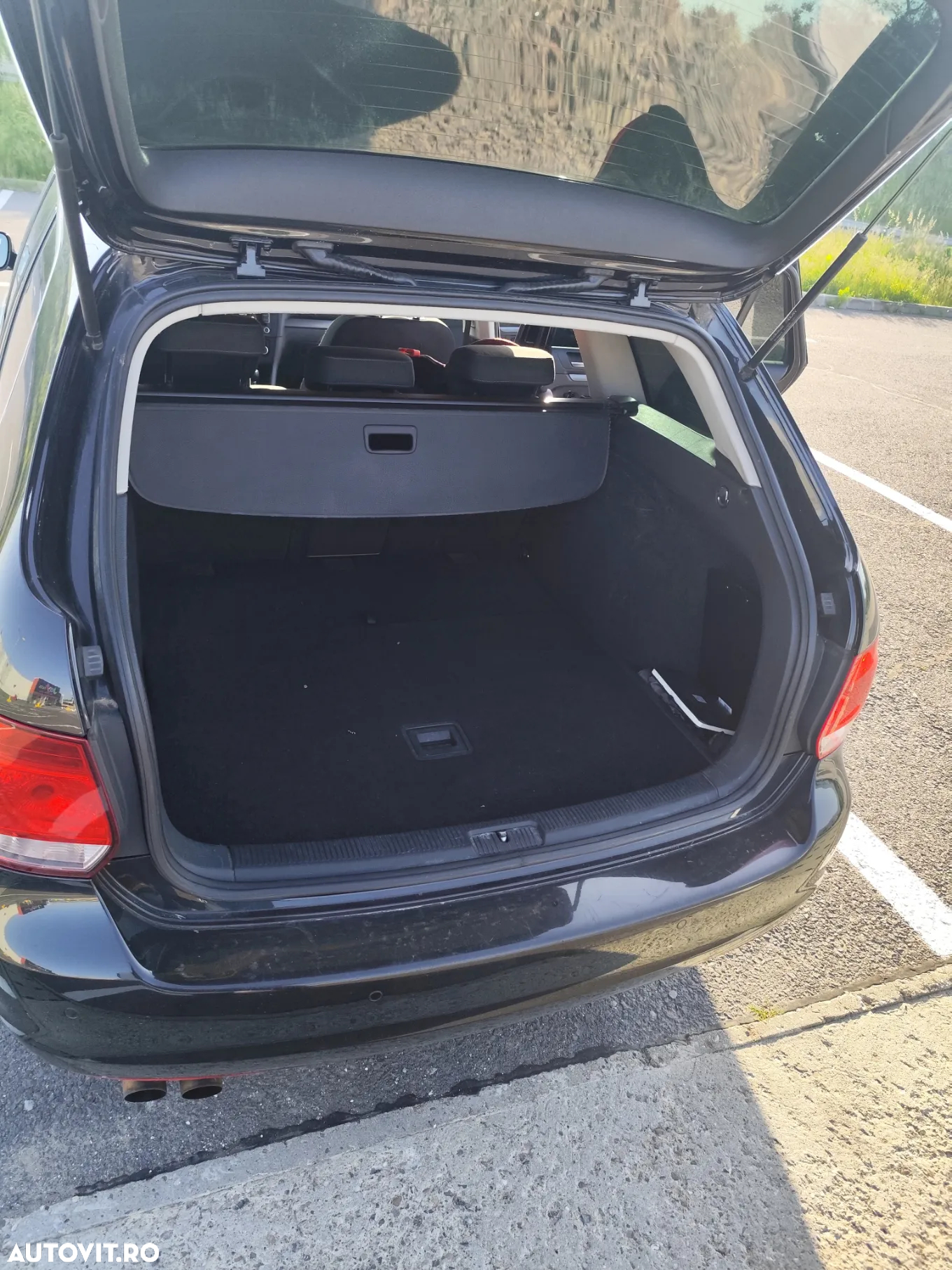 Volkswagen Golf 2.0 TDI DPF Style - 11