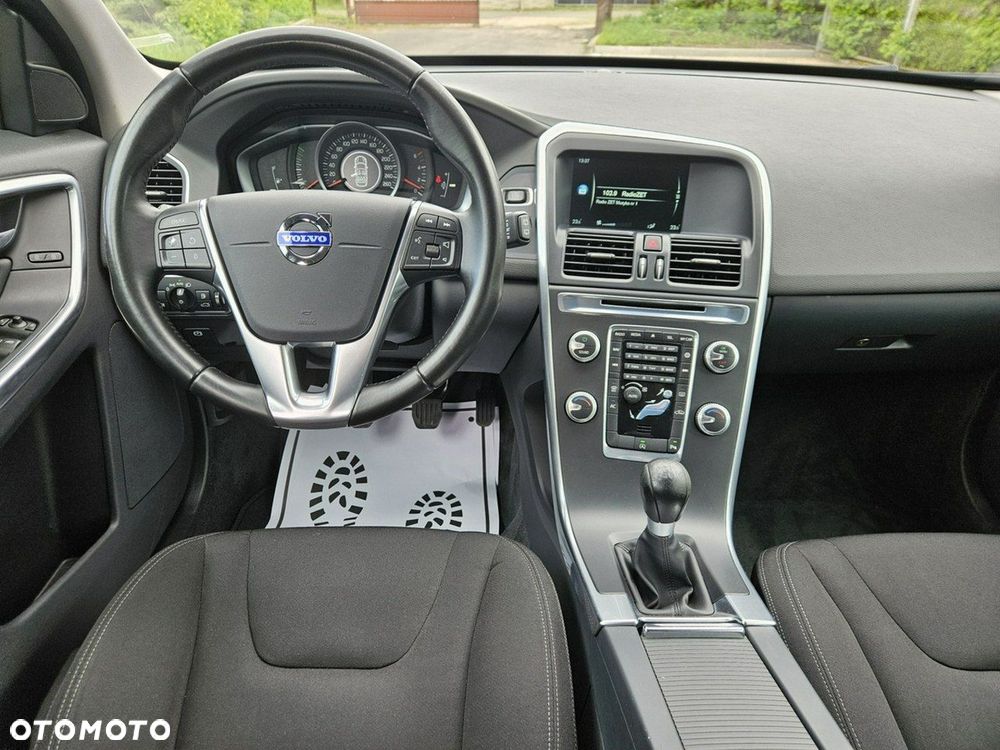 Volvo XC 60 D3 Momentum - 9