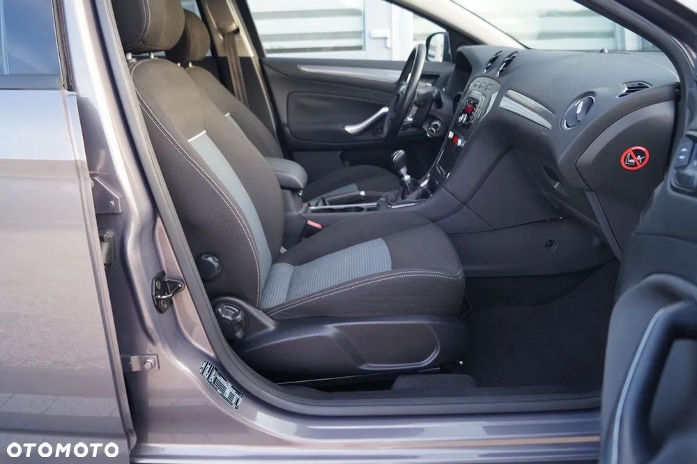 Ford Mondeo 1.6 TDCi Champions Edition - 25