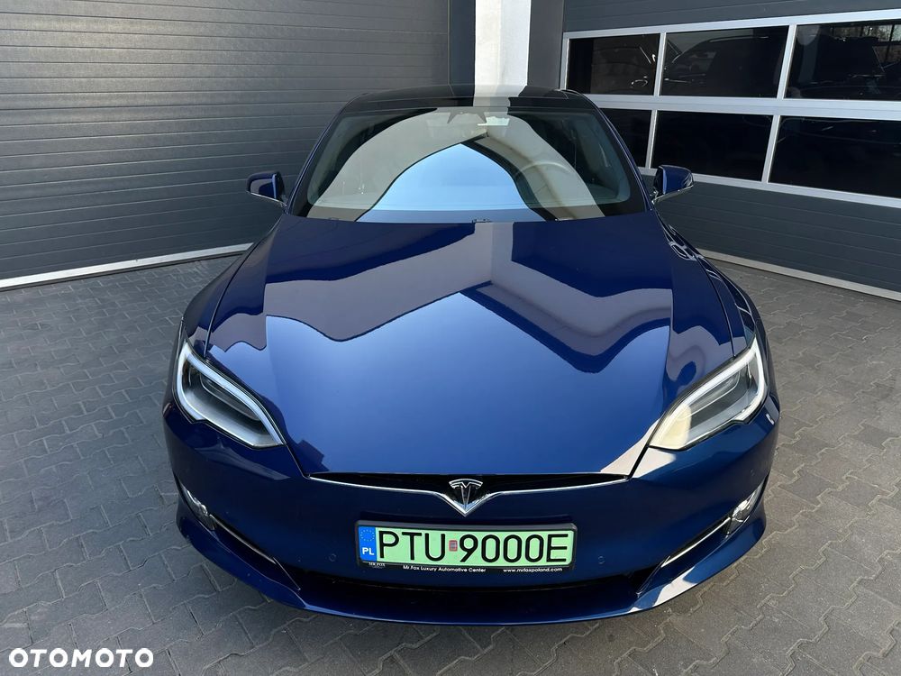 Tesla Model S - 15